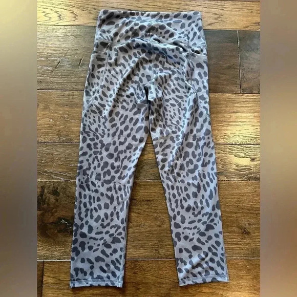 ADRIENNE VITTADINI Gray Cheetah High Waist Leggings Yoga Pants -Women's Small - Picture 4 of 5